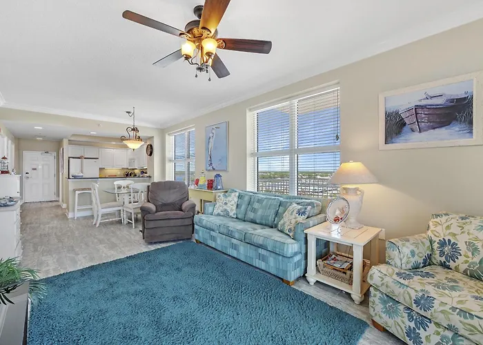 Holiday home Crystal Shores Unit 901 *